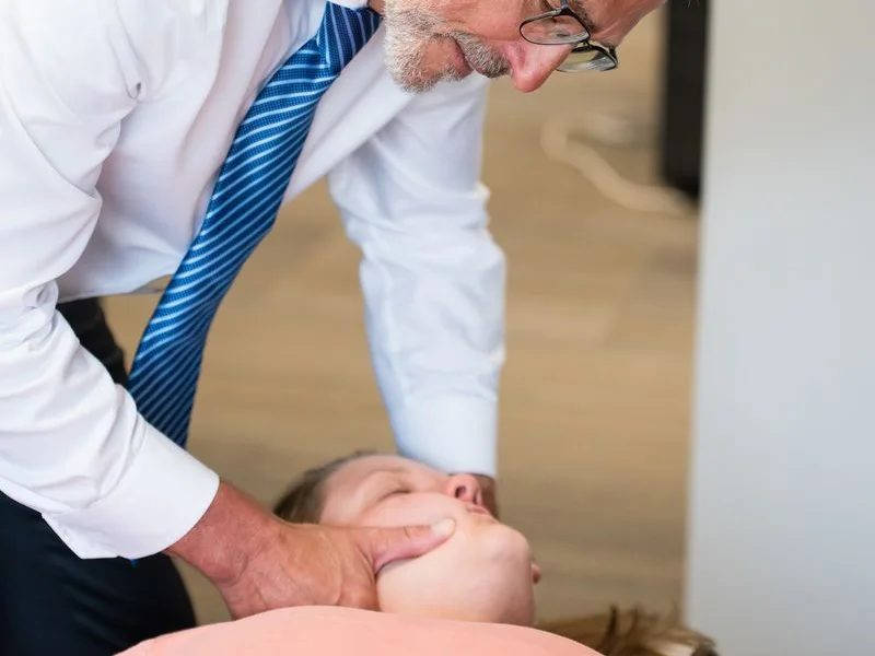 How Nokomis Chiropractic and Wellness treats headaches & migraines in Minneapolis