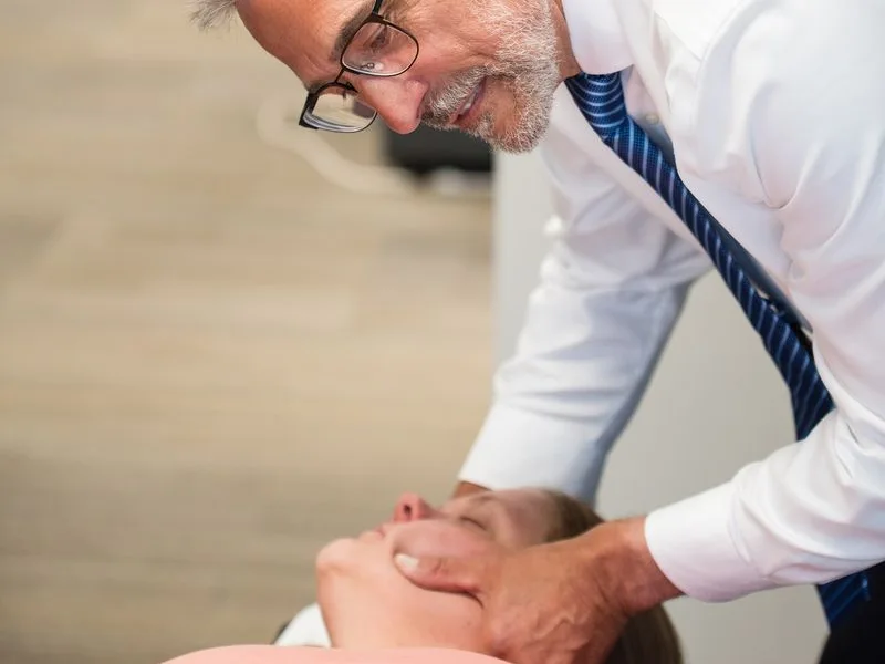 Nokomis Chiropractic and Wellness treating neck pain in Minneapolis