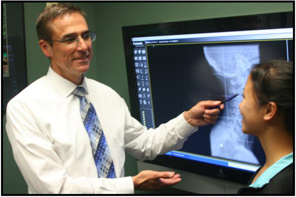 Chiropractor Minneapolis MN Jonathan Olson Exam